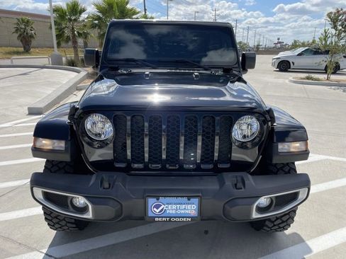 Used 2023 Jeep Gladiator Sport image 2