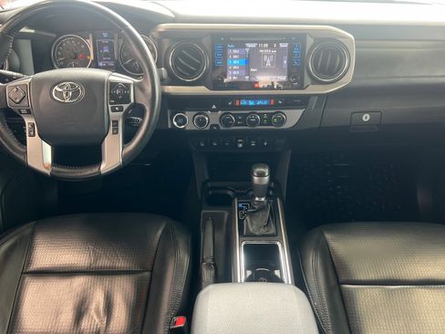 Used 2018 Toyota Tacoma Limited image 10