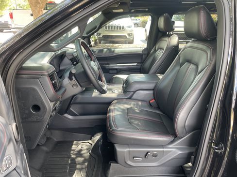 Used 2024 Ford Expedition Limited AWD/4WD image 15