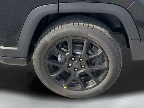 New 2026 Jeep Compass Latitude AWD/4WD image 18