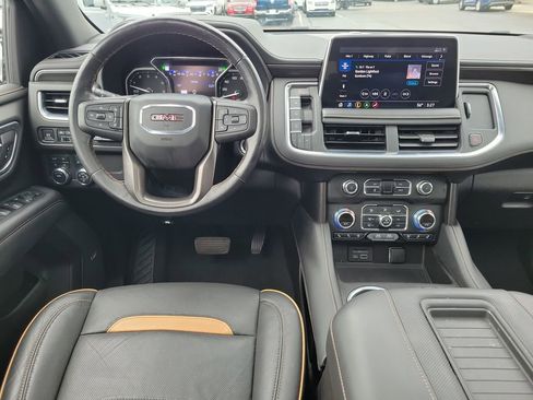 Used 2021 GMC Yukon XL AT4 w/ AT4 Premium Package AWD/4WD image 12