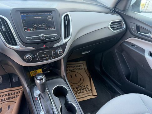 Used 2019 Chevrolet Equinox LT FWD image 12