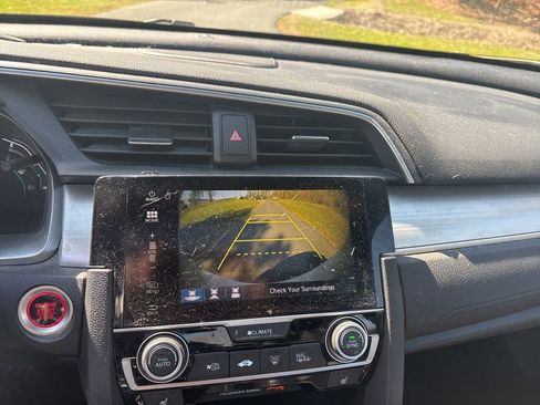 Used 2017 Honda Civic Touring image 15