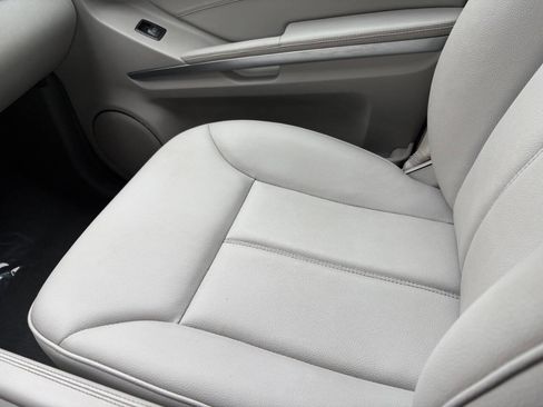 Used 2012 Mercedes-Benz GL 450 4MATIC image 33