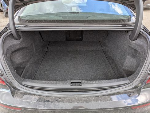 Used 2024 Volvo S60 B5 Core image 12