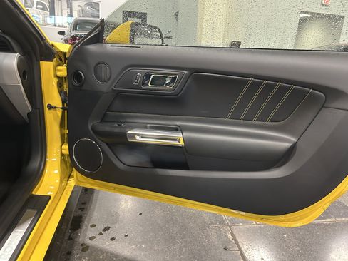 Used 2016 Ford Mustang GT Premium RWD image 17