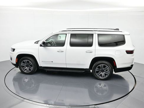 Used 2024 Jeep Wagoneer Series II w/ Flexible Seating Group image 38