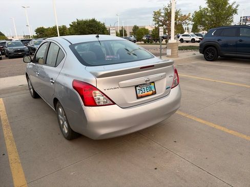 Used 2013 Nissan Versa FWD image 5
