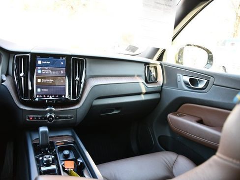 Used 2023 Volvo XC60 B5 Plus w/ Climate Package image 16