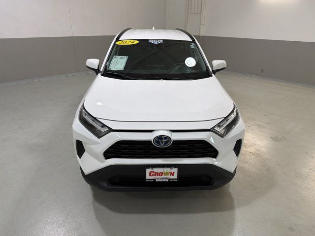 Used 2024 Toyota RAV4 LE AWD/4WD image 3