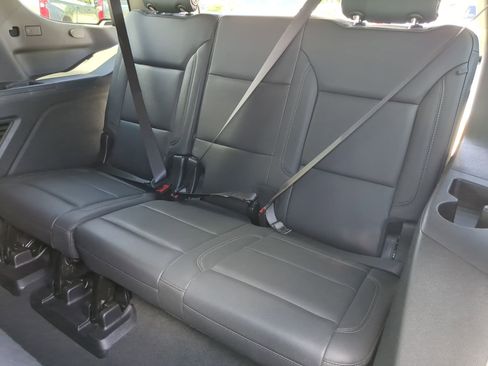 Used 2025 Chevrolet Tahoe LT RWD image 31