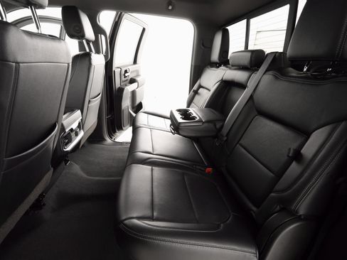 Used 2020 GMC Sierra 2500 SLE w/ SLE Value Package; image 29