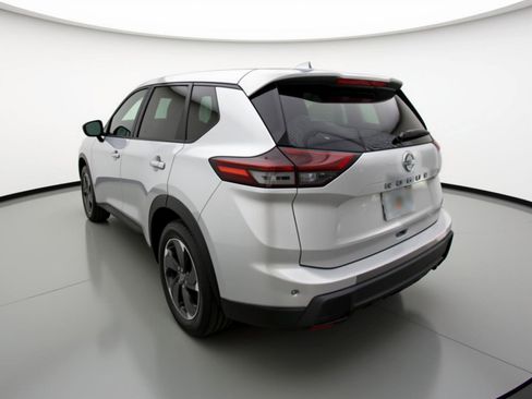 Used 2025 Nissan Rogue SV FWD image 6