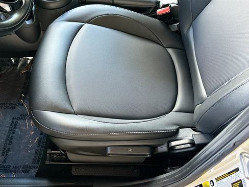 Used 2020 MINI Cooper 4-Door Hardtop w/ Storage Package image 18