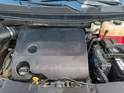 Used 2019 Chevrolet Traverse LT w/ LPO, Floor Liner Package AWD/4WD image 12