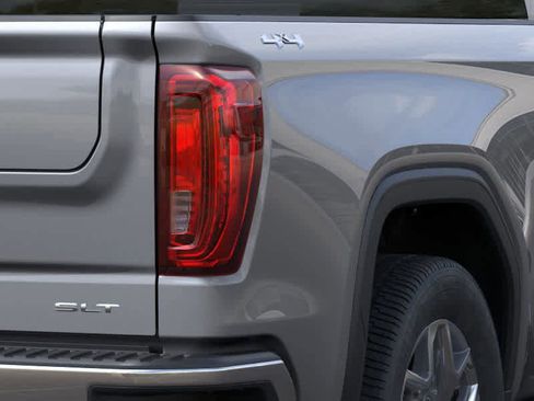 New 2026 GMC Sierra 1500 SLT image 11