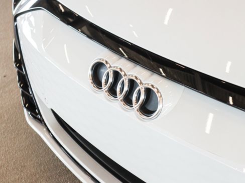 Used 2024 Audi RS e-tron GT image 28