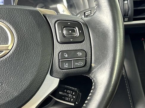 Used 2017 Lexus IS 300 AWD image 29