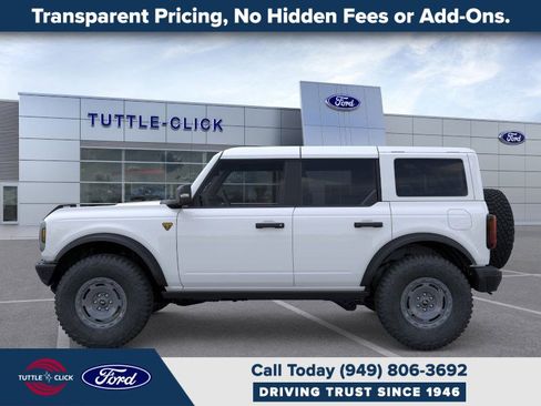 New 2025 Ford Bronco Badlands image 3