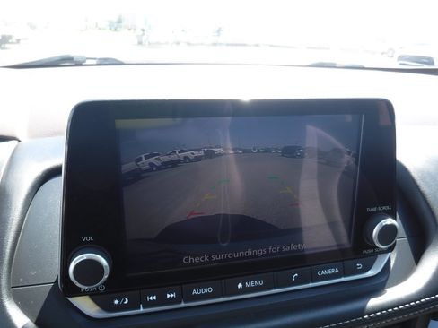 Used 2023 Nissan Rogue SV FWD image 17