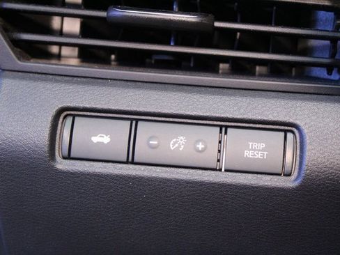 Used 2021 Nissan Altima 2.5 SR image 19