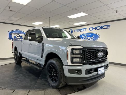 New 2026 Ford F350 Lariat w/ Black Appearance Package AWD/4WD image 16