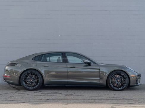 Certified 2025 Porsche Panamera GTS image 8