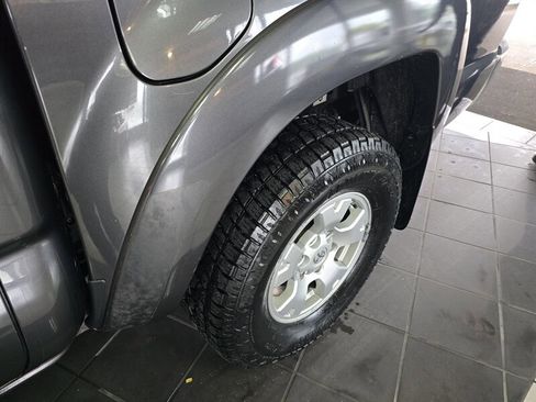 Used 2015 Toyota Tacoma 4x4 Double Cab w/ TRD Off-Road Package image 30