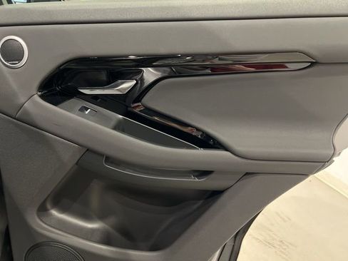 Used 2025 Land Rover Range Rover Evoque S image 45