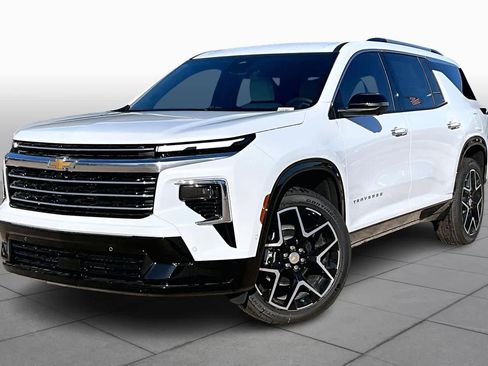 New 2026 Chevrolet Traverse High Country image 2