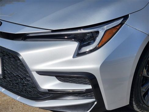 Used 2024 Toyota Corolla SE image 6