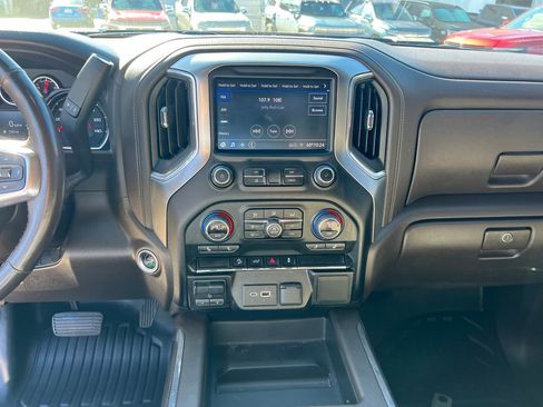 Used 2022 Chevrolet Silverado 2500 LT w/ Convenience Package image 21