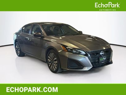Used 2025 Nissan Altima 2.5 SV