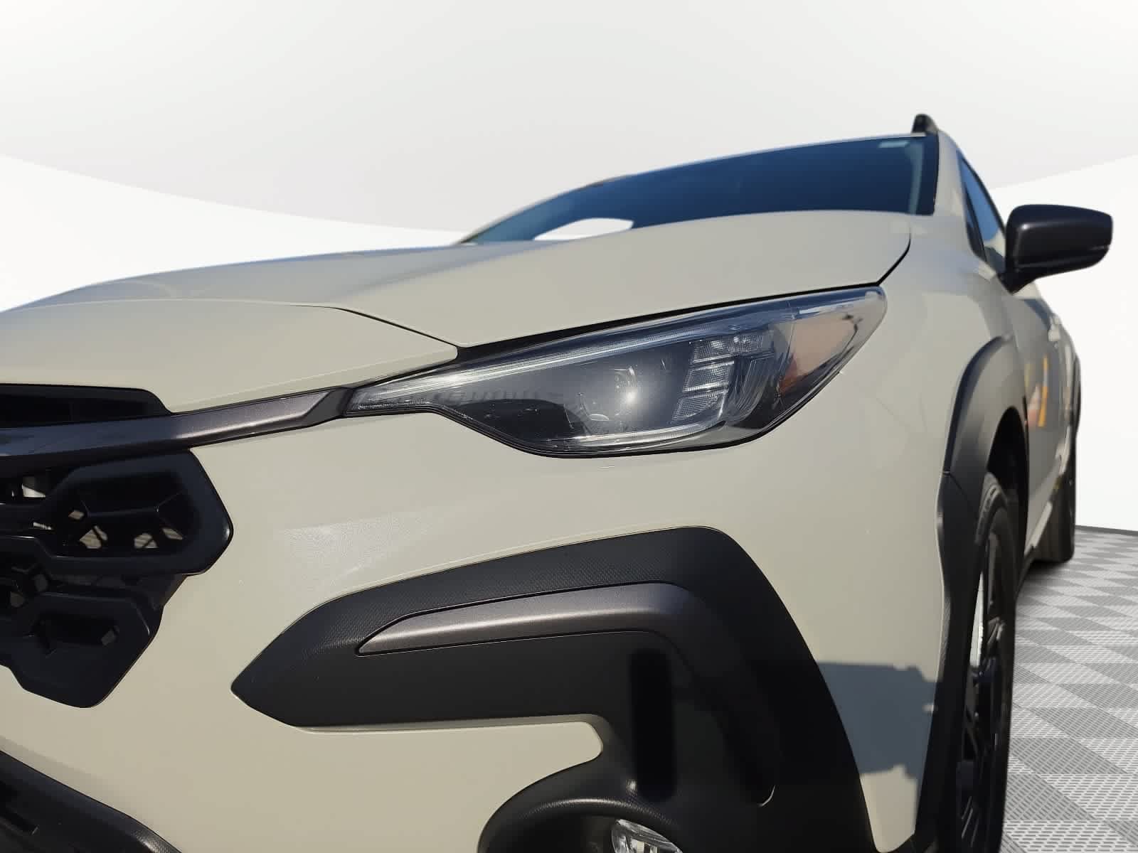Used 2024 Subaru Crosstrek 2.5i Limited w/ Crosstrek Mirror Package AWD/4WD image 4