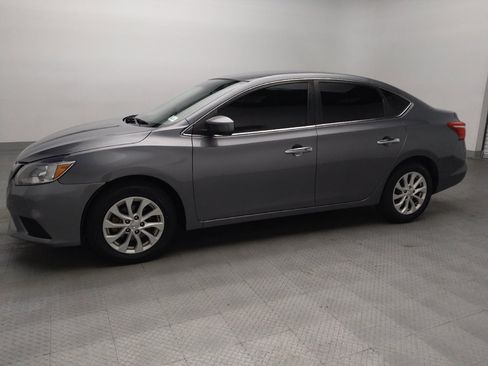 Used 2019 Nissan Sentra SV FWD image 2