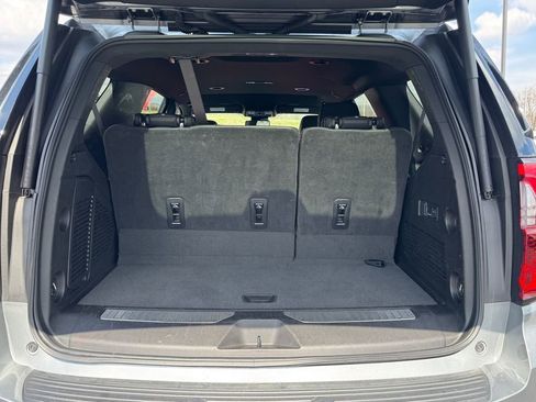 Used 2025 GMC Yukon Denali AWD/4WD image 15