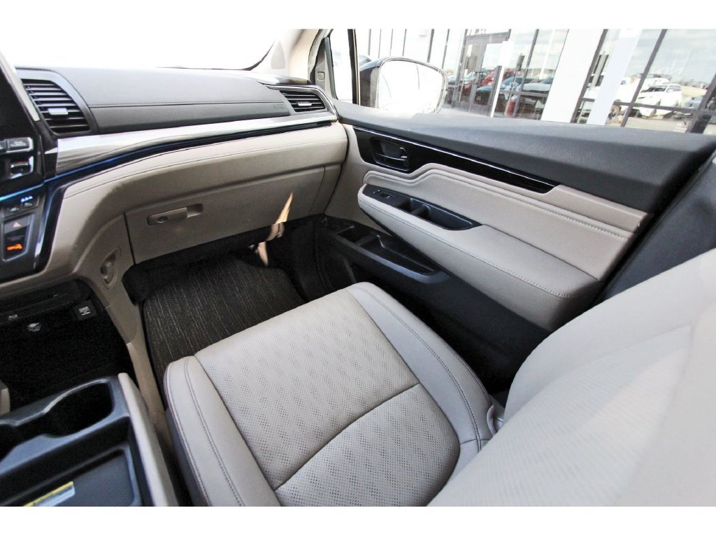 Used 2024 Honda Odyssey Elite image 11
