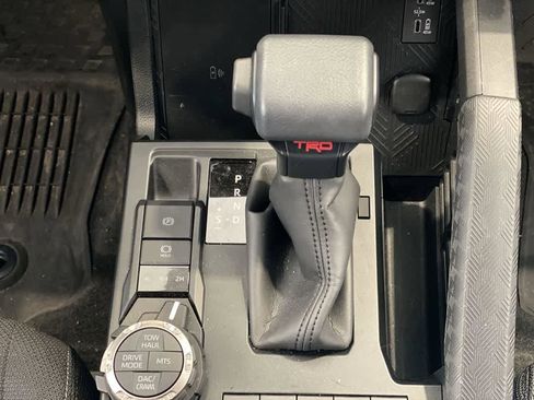 Certified 2025 Toyota 4Runner TRD Off-Road image 21