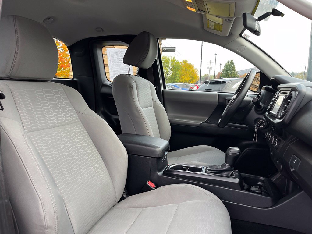 Used 2017 Toyota Tacoma SR AWD/4WD image 24