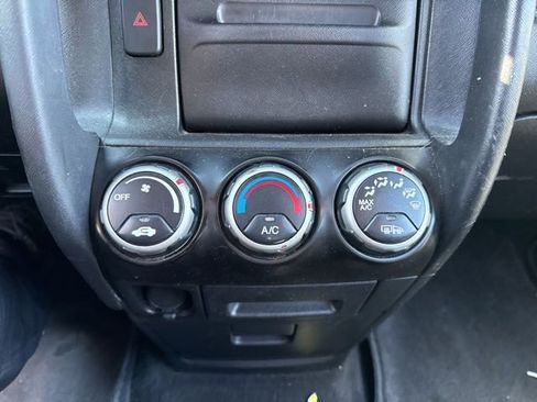 Used 2005 Honda CR-V EX image 13