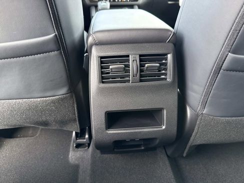 New 2026 Mitsubishi Outlander SE FWD image 17