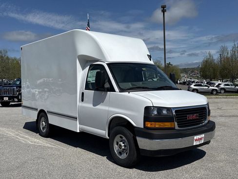 New 2025 GMC Savana 3500 w/ Power Convenience Package RWD image 4