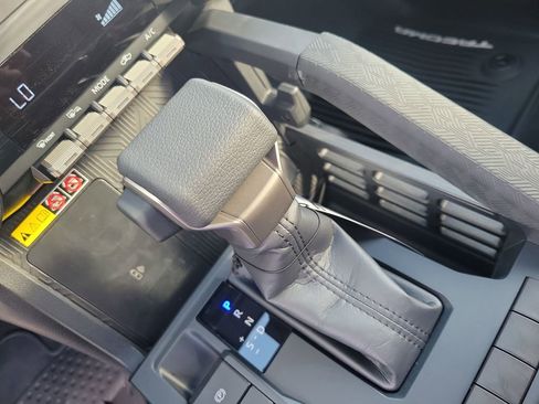 Used 2025 Toyota Tacoma SR5 image 27