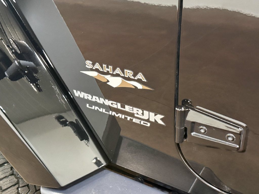 Used 2018 Jeep Wrangler Unlimited Sahara AWD/4WD image 53