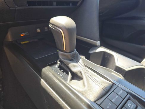 Certified 2025 Toyota Camry SE FWD image 32