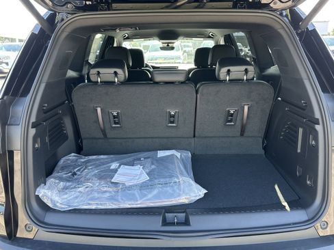 New 2025 GMC Acadia AT4 w/ Super Cruise Package AWD/4WD image 18
