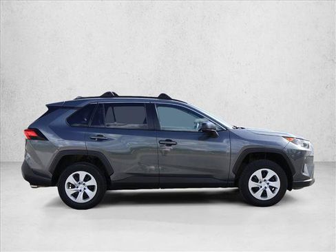 Used 2020 Toyota RAV4 LE w/ Carpet Mat Package AWD/4WD image 4
