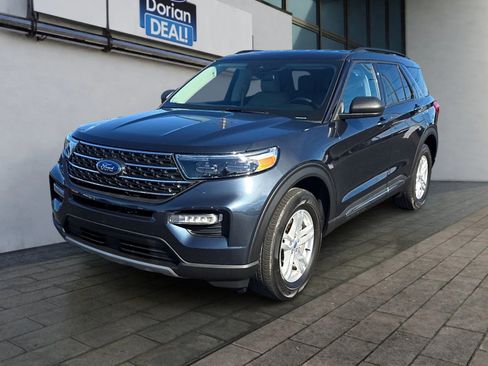 Used 2023 Ford Explorer XLT w/ Equipment Group 202A AWD/4WD image 7