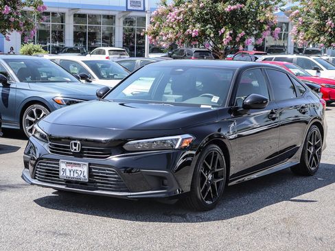 Used 2024 Honda Civic Sport image 3