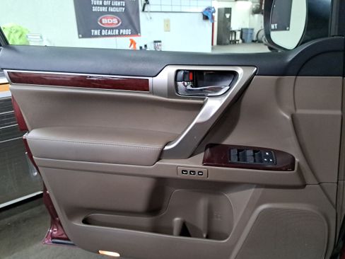 Used 2019 Lexus GX 460 Premium AWD/4WD image 29